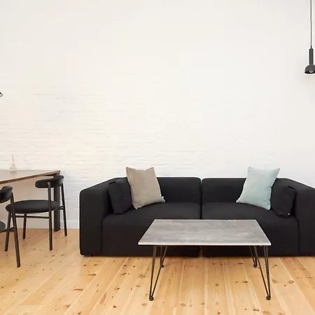 Scandinavian Style 3br In Centre *