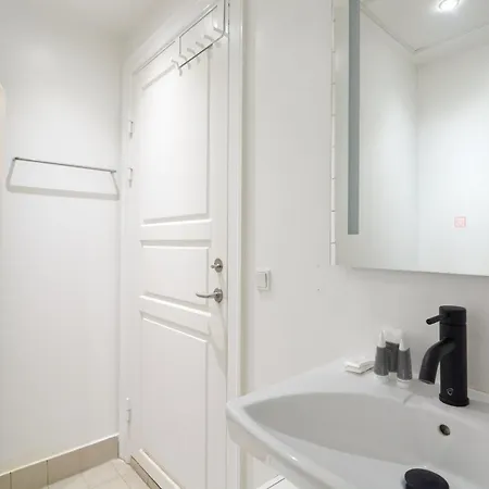 Scandinavian Style 3br In Centre *
