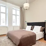 Apartment Scandinavian Style 3br In Centre