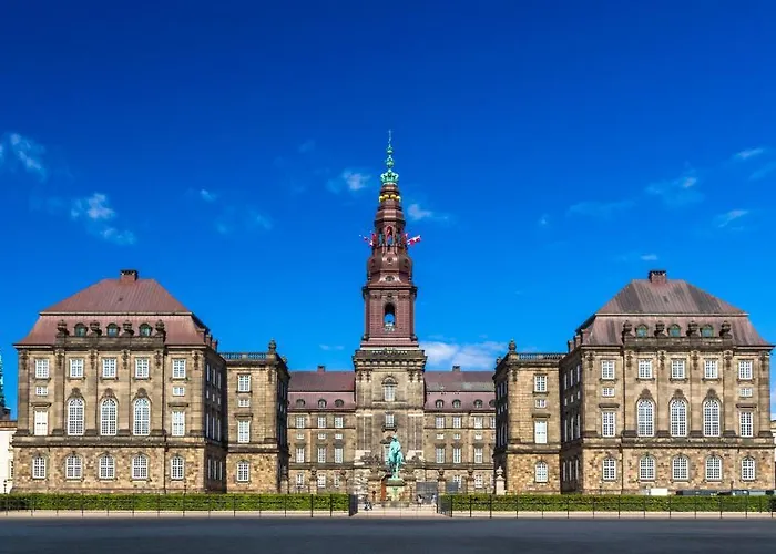 شقة Scandinavian Style 3br In Centre *