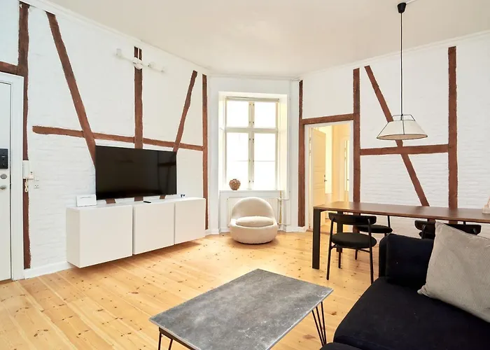 Scandinavian Style 3br In Centre *