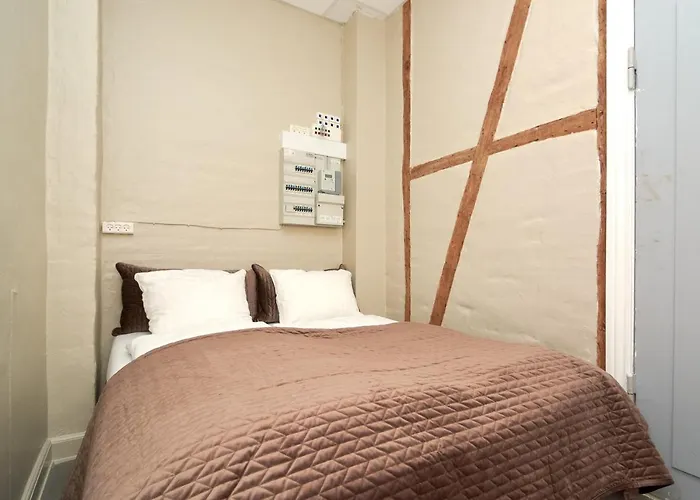 Scandinavian Style 3br In Centre *